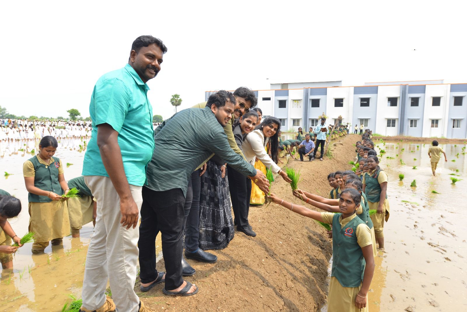 WORLD RECORD FOR PADDY SEEDLINGS TRANSPLANTING ON 174240 SQUARE FEET TO CREATE AWARENESS UNDER THE THEME "DON'T WASTE FOOD" BY 2000 COLLEGE STUDENTS